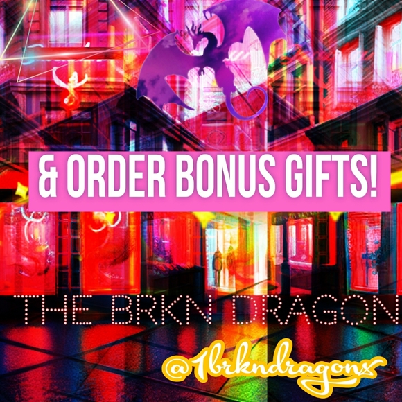 Its the most wonderful time of the Year Shop Early Shop Now Make and Offer!💕 - Picture 5 of 13